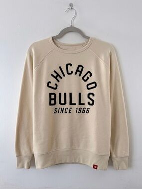 Sportiqe Chicago Bulls Vintage Style Felt Lettering Sweatshirt